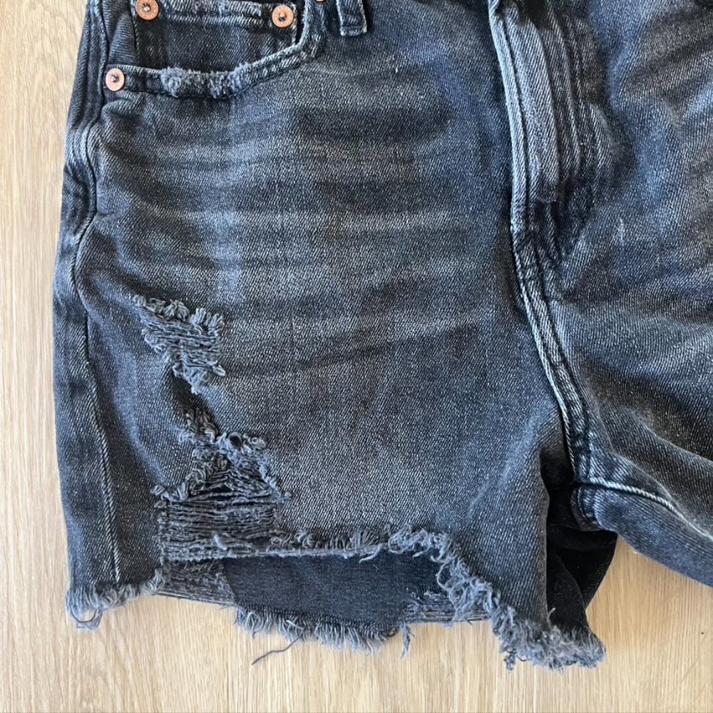 American Eagle 90’s Boyfriend High Rise Jean Shorts Destroyed Black Gray 0 - Picture 2 of 9